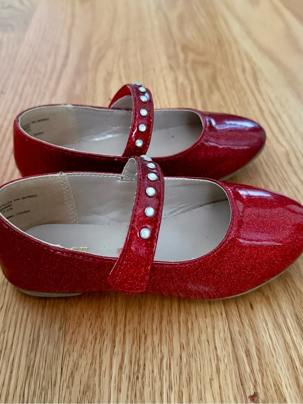 The Children’s Place Girls Red Glitter Mary Jane Flats with Pearl Strap, Size 9